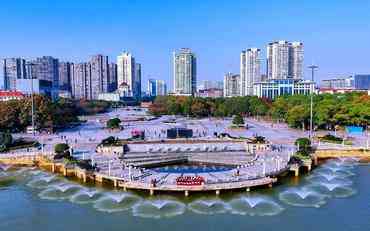 岳阳学生事务管理系统：本地化应用与贴心服务